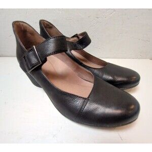 Dansko women’s 40 Mary Jane heels black leather size 9.5 Buckle Strap